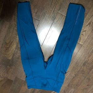 Lululemon Blue Crop Leggings Sz 4
